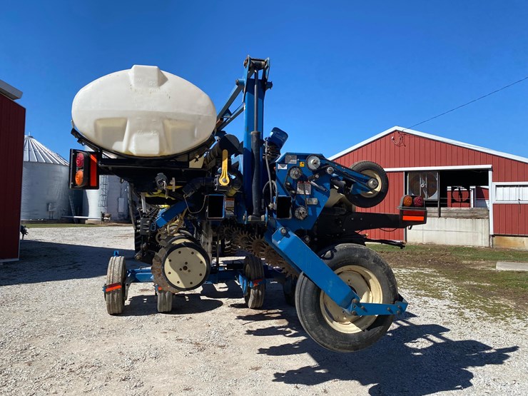 2009-kinze-3600-image-6