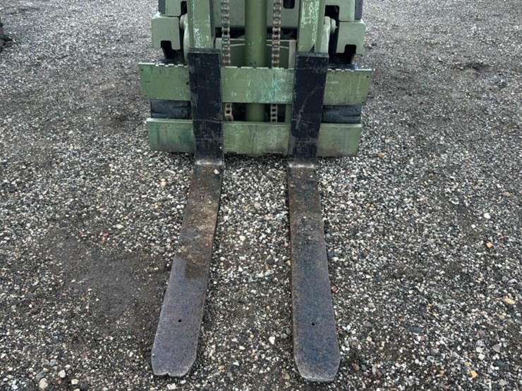 #1357-•-clark-c500-40-forklift*-image-8