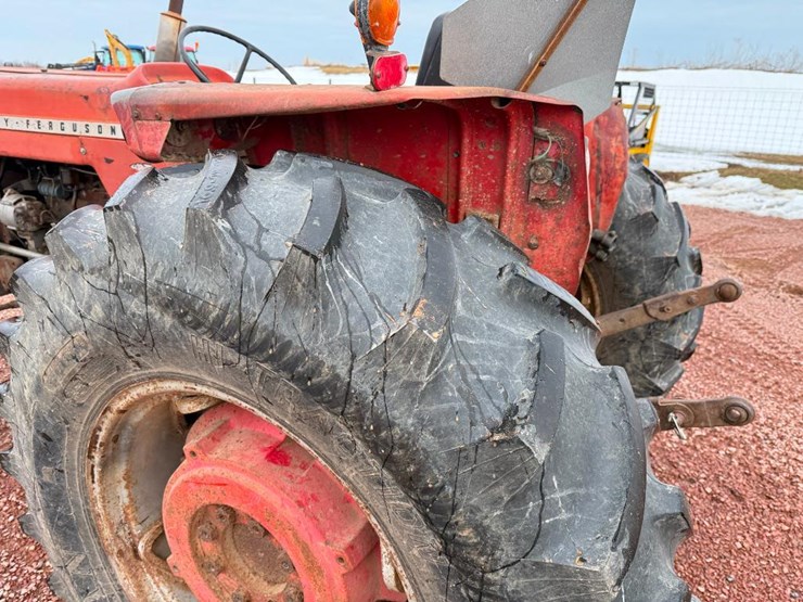 massey-ferguson-165-image-7
