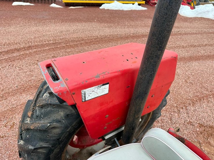 massey-ferguson-165-image-33