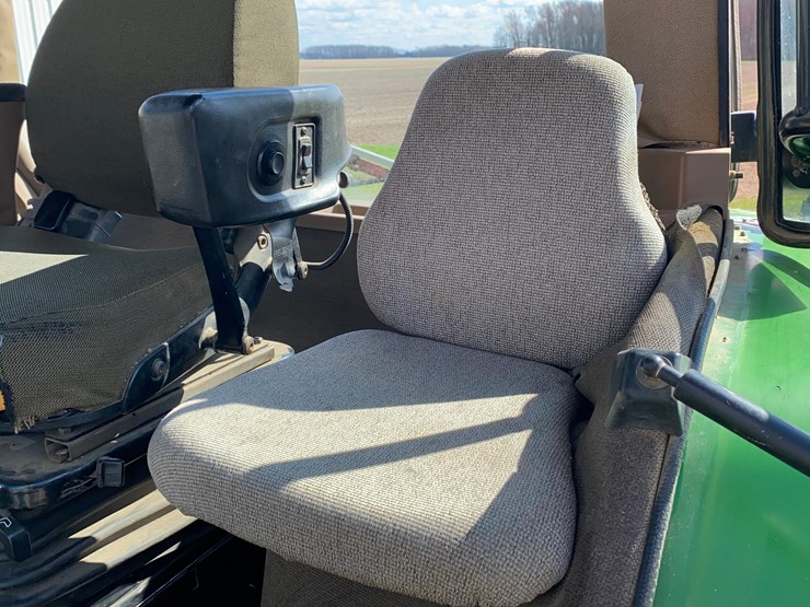 1998-john-deere-8300-image-51