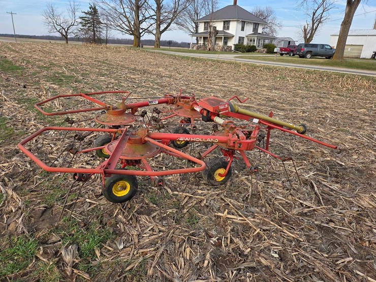 new-holland-163-image-9