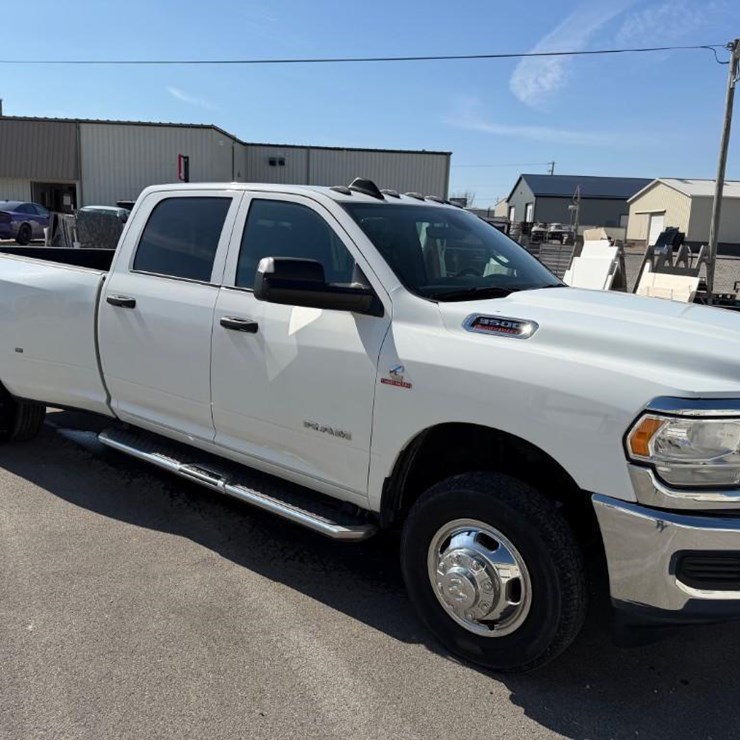 2022 DODGE 3500
