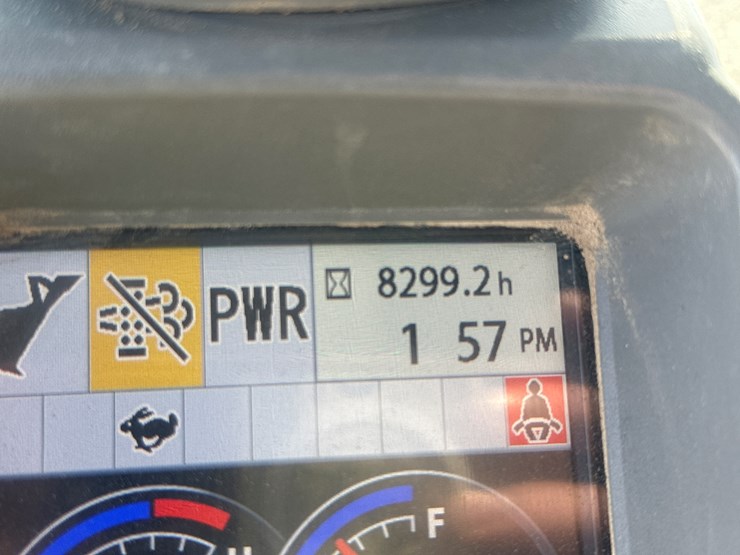 deere-350g-lc-image-53