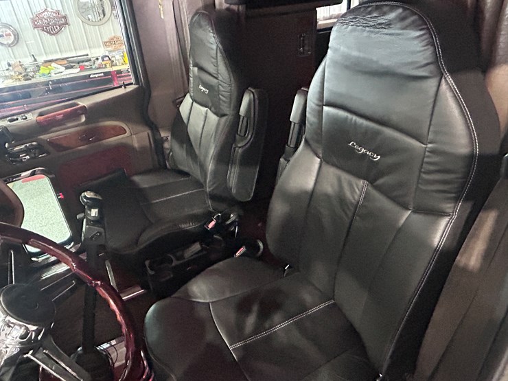 peterbilt-379-image-48