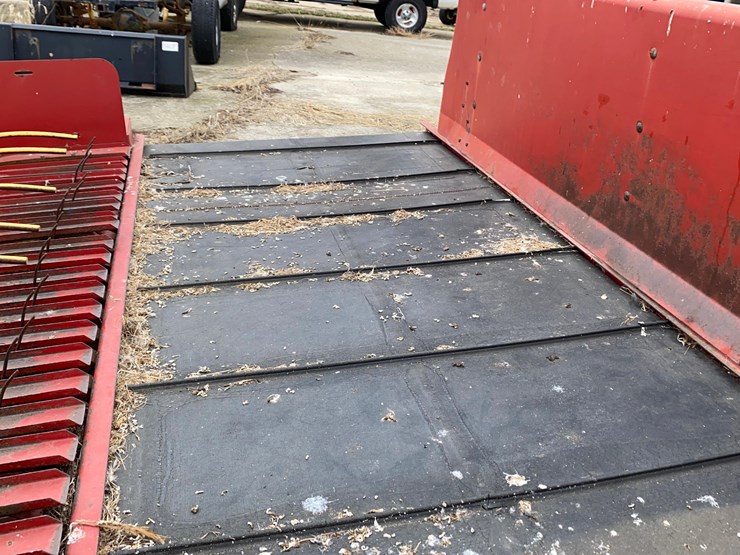 new-holland-144-image-16