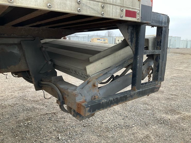 2005-international-durastar-4300-image-35