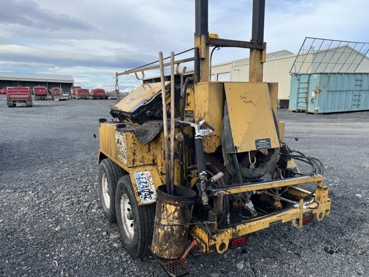 2013-bear-cat-bk250-towable-asphalt-crack-sealer-image-3