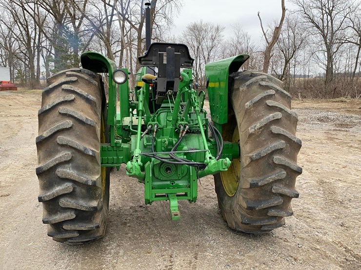 john-deere-2940-image-5