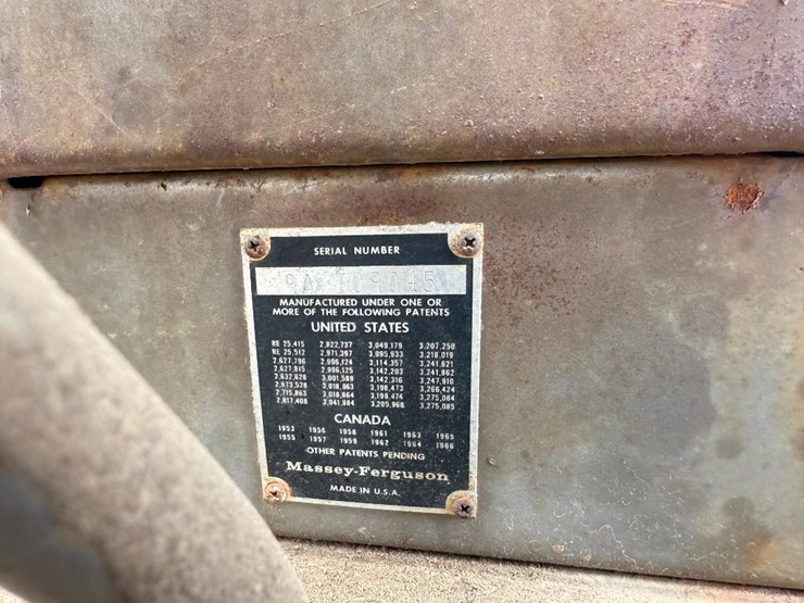 massey-ferguson-165-image-39