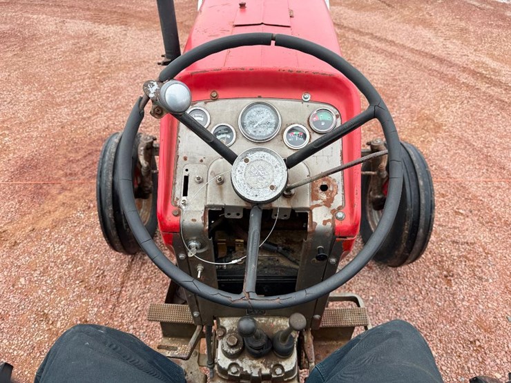 massey-ferguson-165-image-35