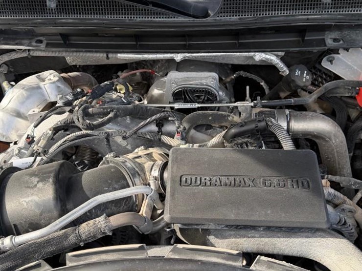 2024-chevrolet-silverado-3500-image-15