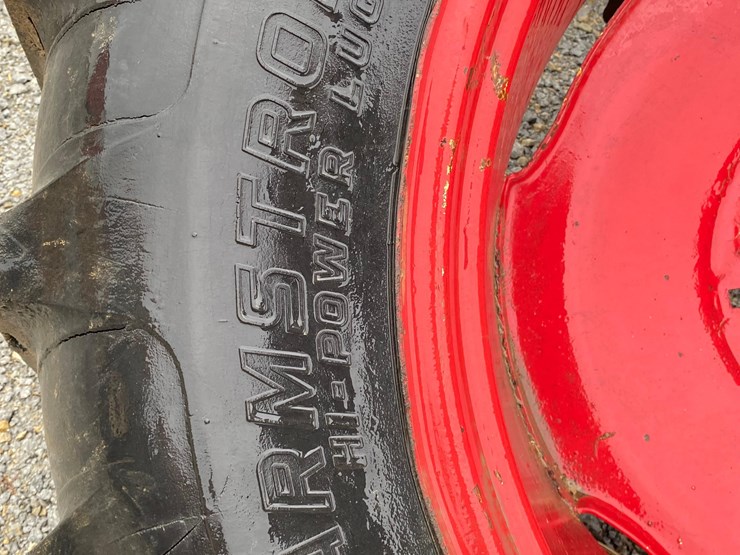 18.4-38-9-bolts-duals-image-7