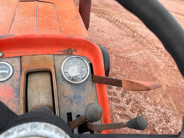massey-ferguson-180-image-36