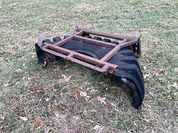 rubber-tire-scraper-image-2