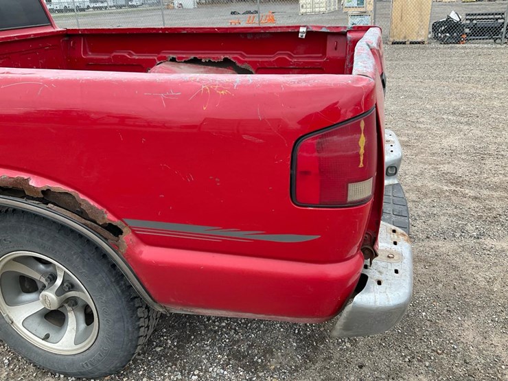 2000-chevrolet-s10-image-25