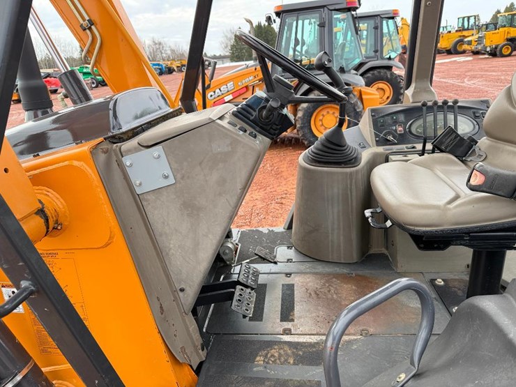 case-570n-xt-image-44