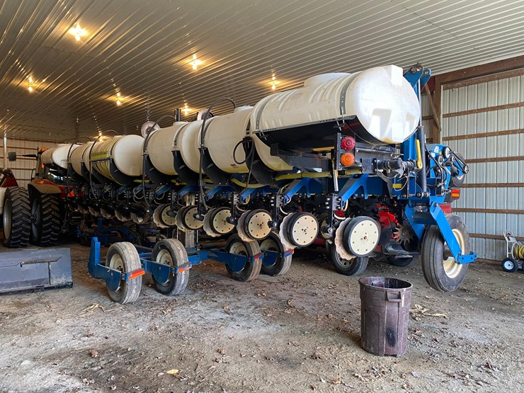 2009-kinze-3600-image-1