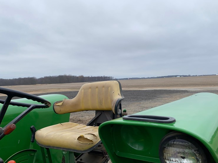 john-deere-2940-image-35