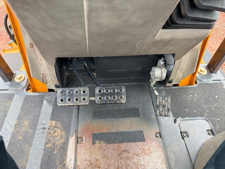 case-570n-xt-image-53