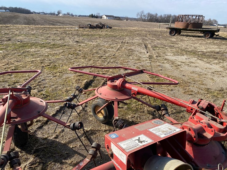 new-holland-163-image-16