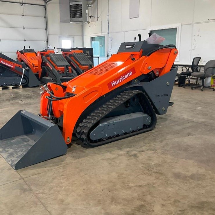 #1018 • Hurricane HRC600L Mini Skid Steer Loader