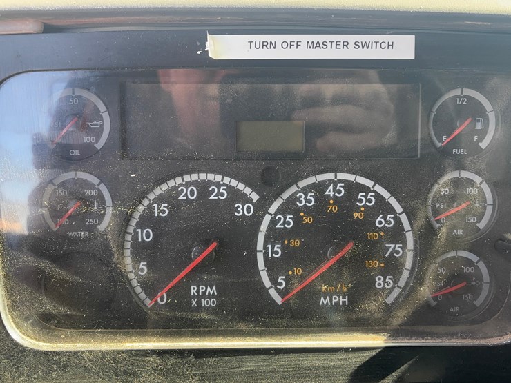 2003-sterling-lt9500-image-19