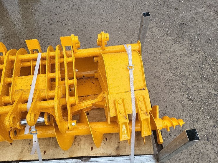 mini-mini-excavator-attachments-image-12