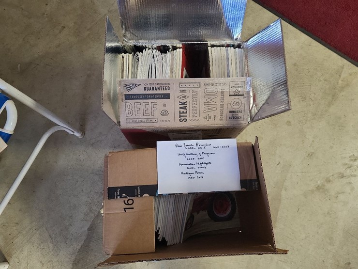 assorted-red-power-round-up-and-harvester-highlight-magazines-image-1