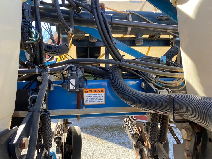 2009-kinze-3600-image-30