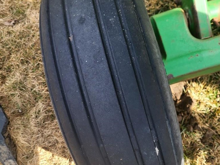 john-deere-2700-image-16