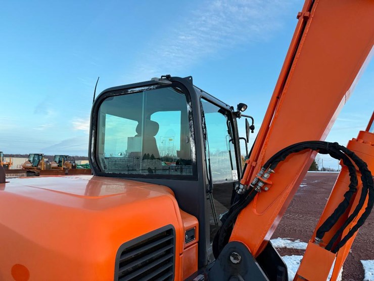 doosan-dx85r-3-image-19