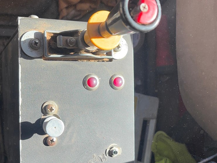 2003-sterling-lt9500-image-16