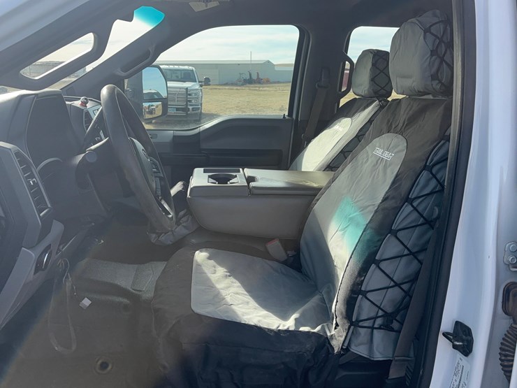 2017-ford-f550-image-10