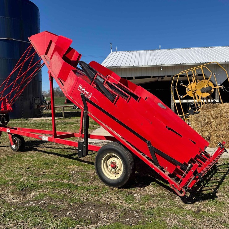 KUHNS 1034 Hay Accumulator - Field Ready