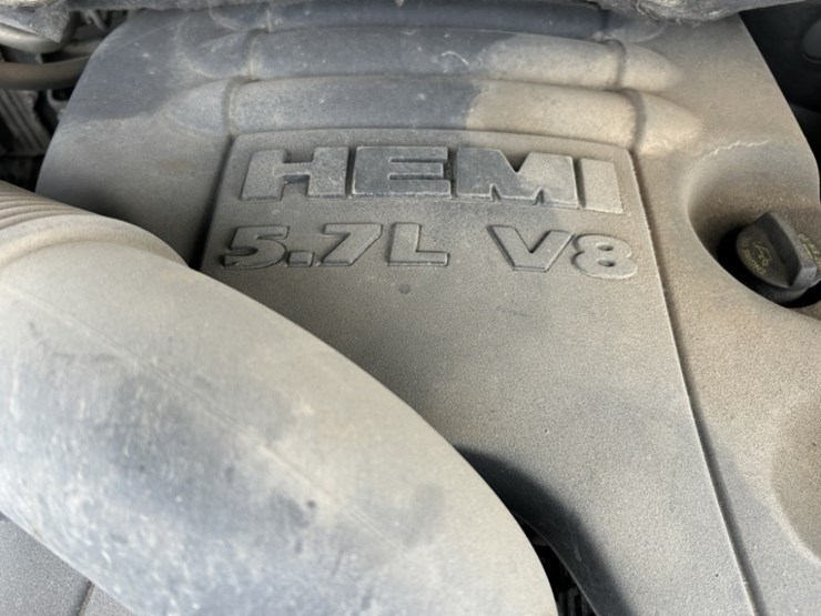 2013-dodge-1500-image-39