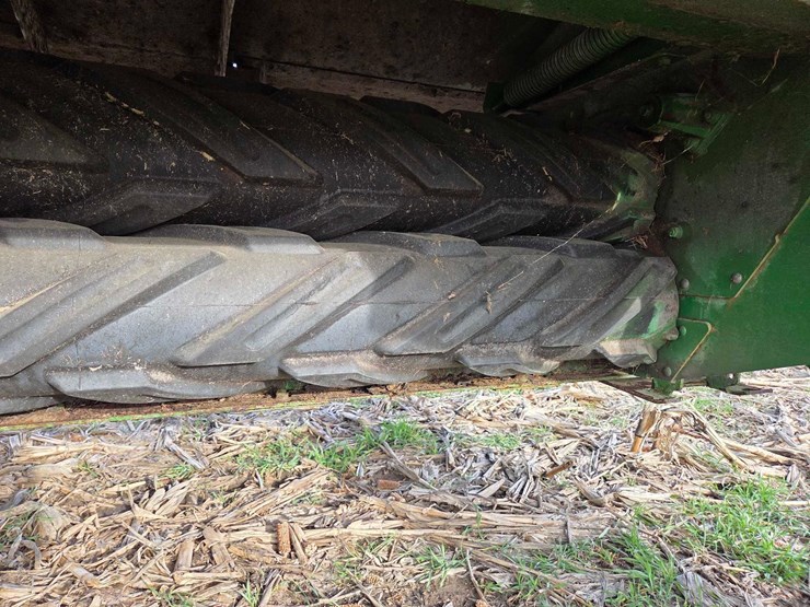 john-deere-630-image-25