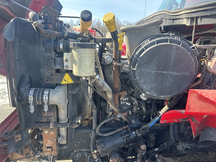 2012-international-7600-image-39