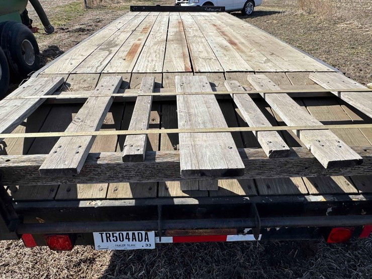 tri-axle-flat-deck-trailer,-ramps,-ball-hitch,-20'-x-8'-image-16