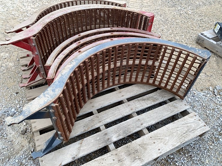 case-ih-2388-combine-concaves-image-5