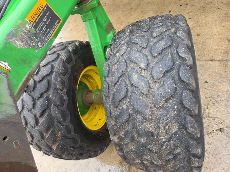 john-deere-1590-image-2