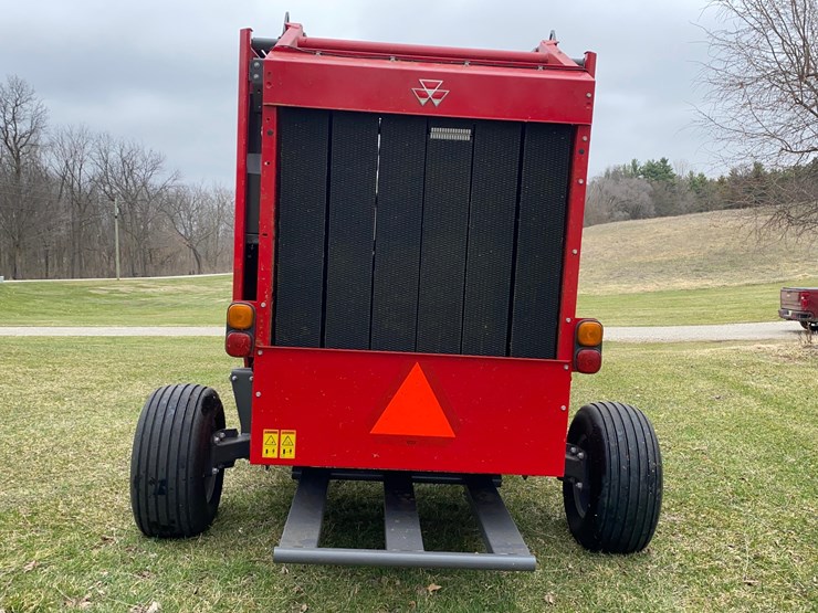 2024-massey-ferguson-1745d-image-3