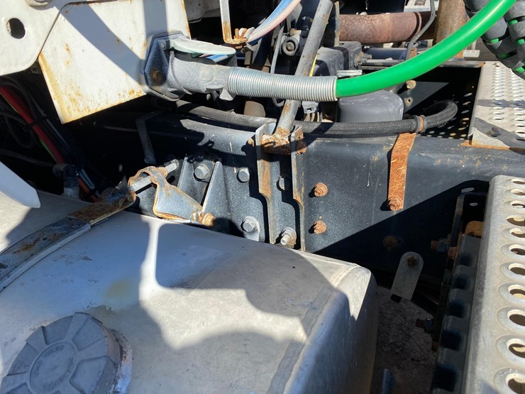 2011-international-prostar-image-30