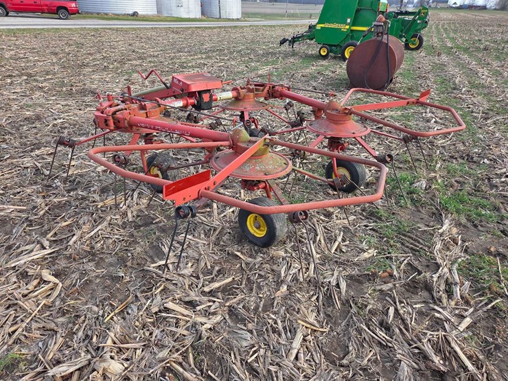 new-holland-163-image-8