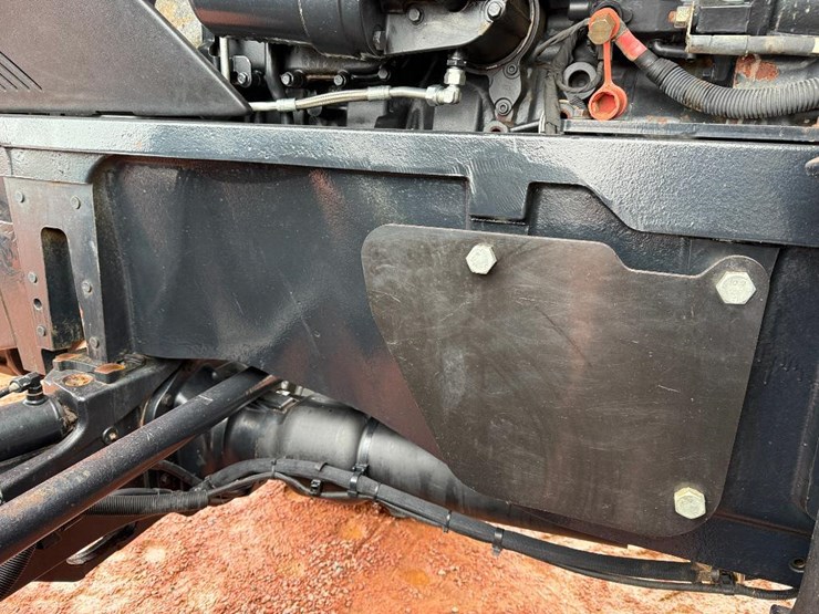 case-ih-magnum-380-rowtrac-image-55