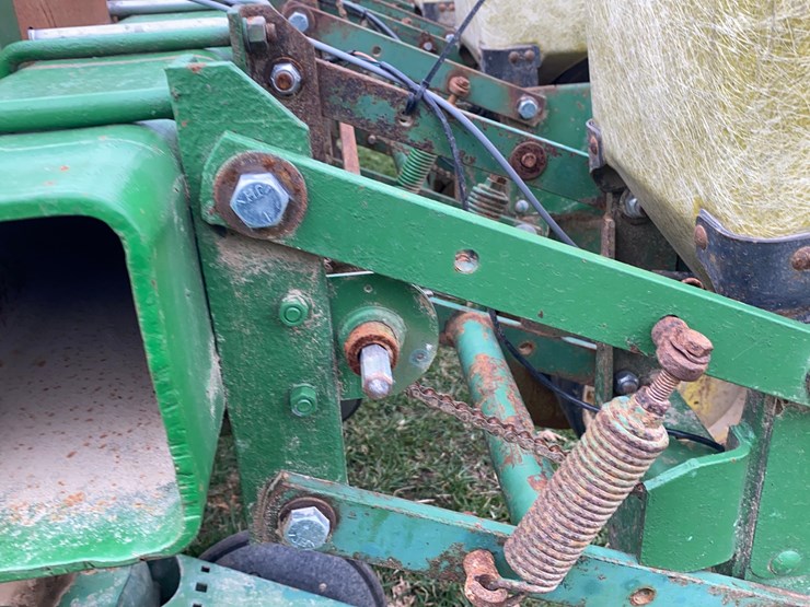 john-deere-7000-image-32