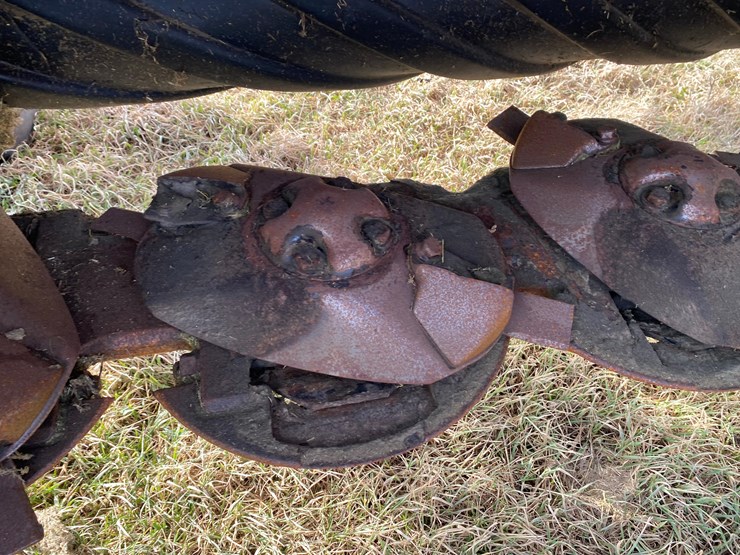 new-holland-1431-image-21