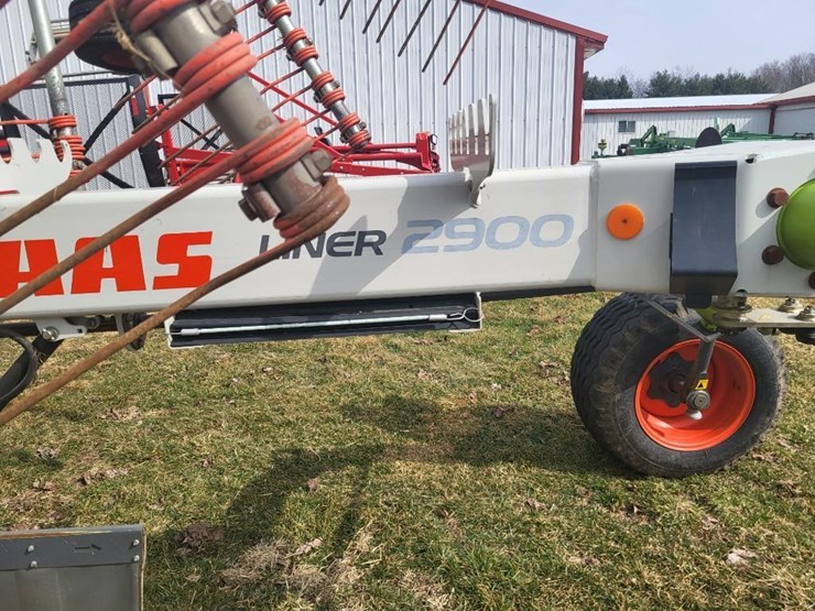 2017-claas-liner-2900-image-15