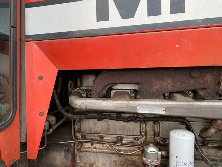 massey-ferguson-1135-image-18