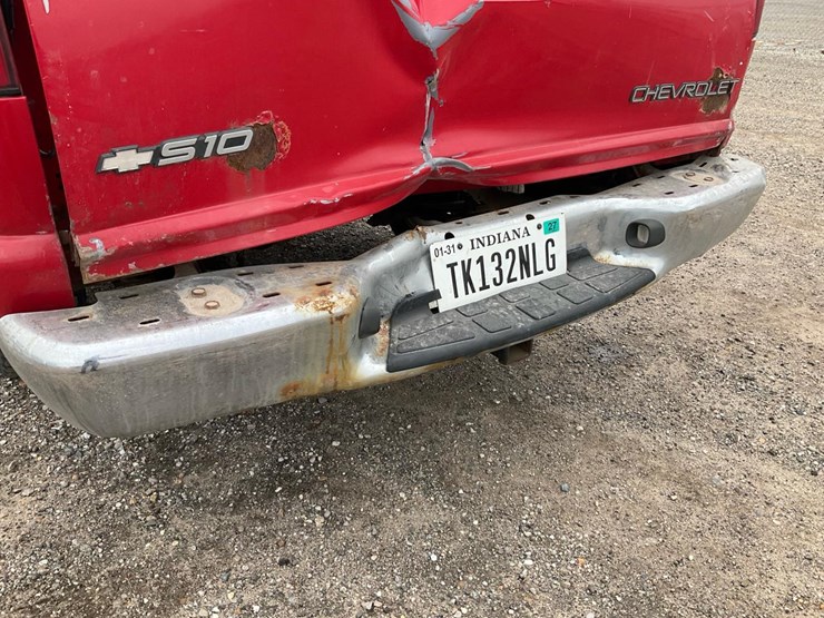 2000-chevrolet-s10-image-27